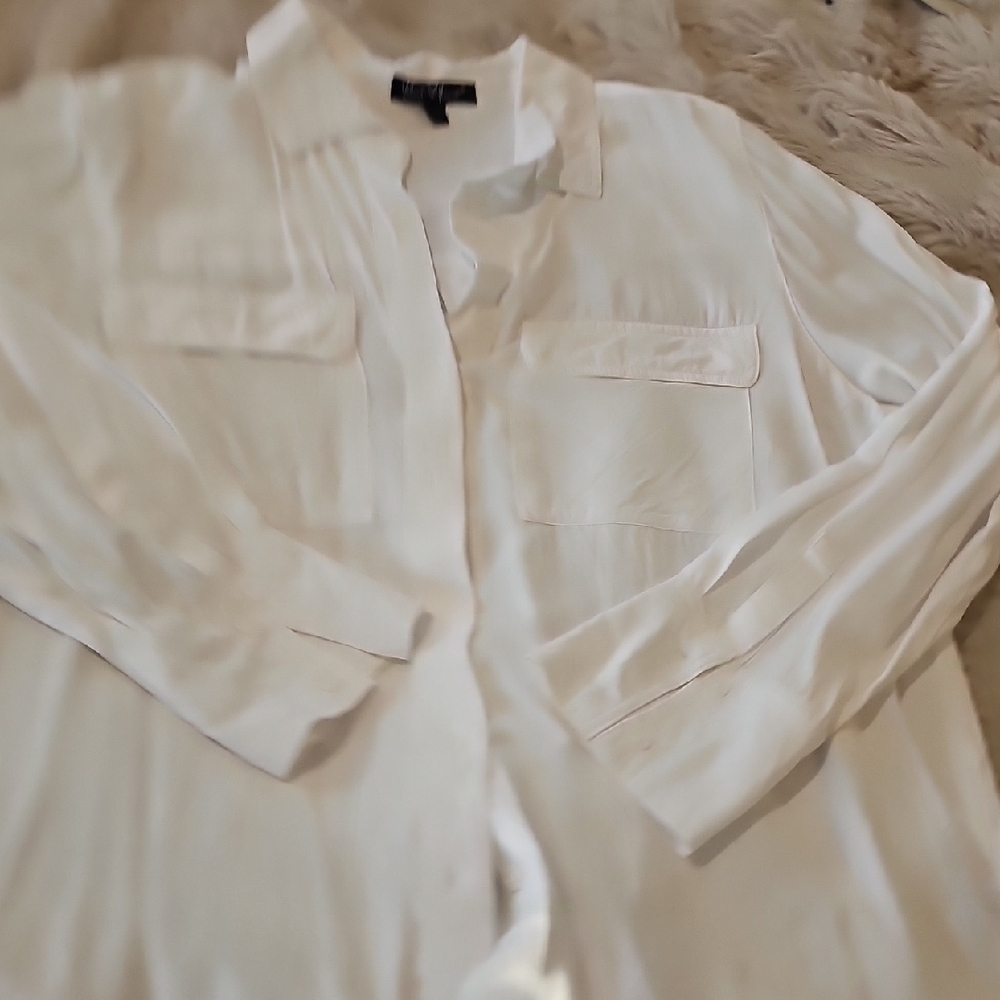 White Button-Up Blouse - Picture 4 of 10